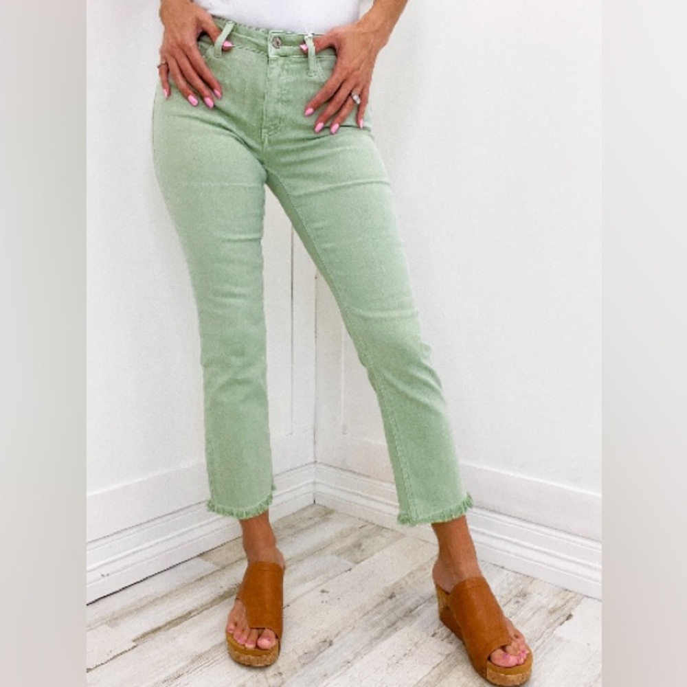 *NWT* Vervet Carlene Mid-rise Stretch Slim Straight | 24 | Mint